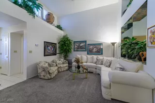 Photo #2: 2685641 Listing 