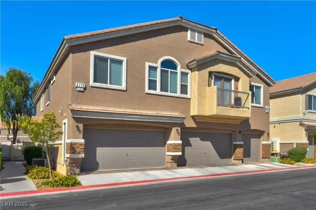 MLS: 2685644 Condo For Sale