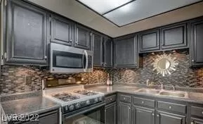 Photo #3: 2685672 Listing