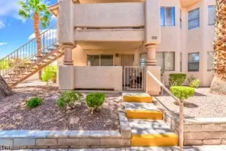 Photo #2: 2685685 Listing