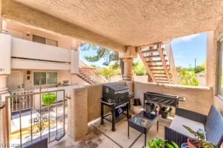 Photo #4: 2685685 Listing