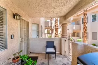 Photo #6: 2685685 Listing