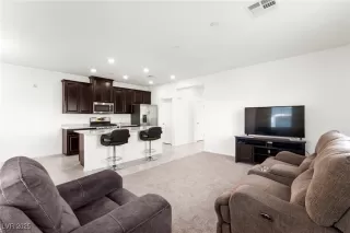 Photo #1: 2685691 Listing 