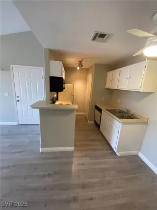 Photo #6: 2685707 Listing 