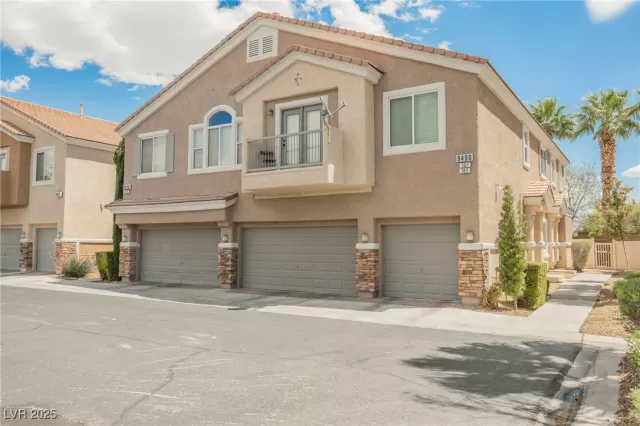 MLS: 2685708 Condo For Sale
