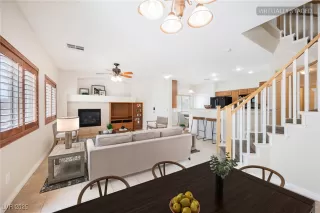 Photo #2: 2685708 Listing 