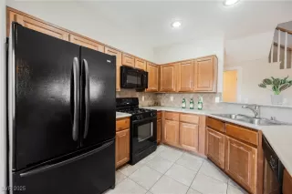 Photo #4: 2685708 Listing 