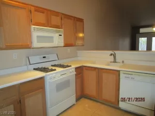 Photo #4: 2685709 Listing 