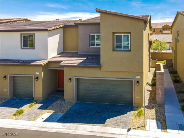 MLS: 2685720 Condo For Sale