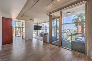 Photo #3: 2685722 Listing