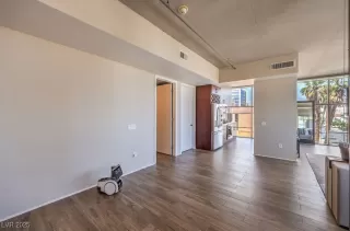 Photo #4: 2685722 Listing