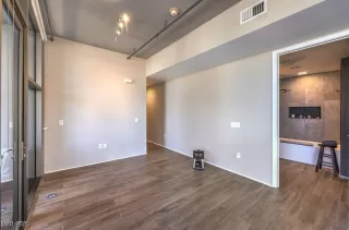 Photo #6: 2685722 Listing