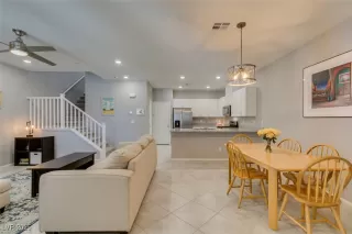 Photo #3: 2685730 Listing