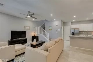 Photo #4: 2685730 Listing