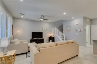 Photo #5: 2685730 Listing