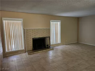 Photo #4: 2685752 Listing