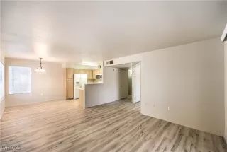 Photo #6: 2685778 Listing 