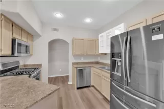 Photo #2: 2685779 Listing 