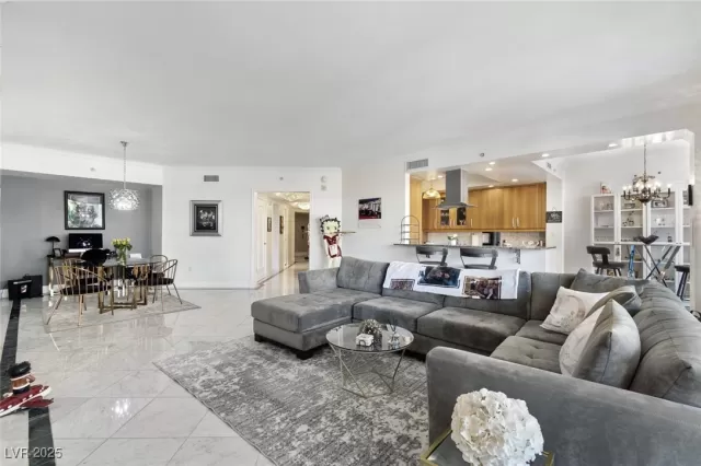 MLS: 2685795 Condo For Sale