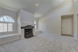 Photo #5: 2685799 Listing