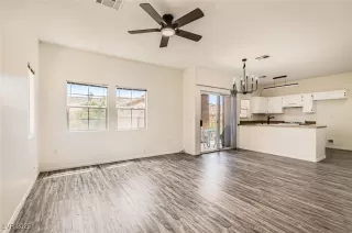 Photo #2: 2685810 Listing