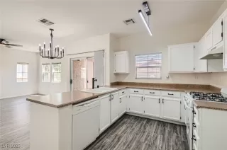 Photo #3: 2685810 Listing