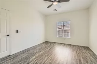 Photo #4: 2685810 Listing