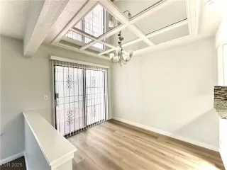 Photo #3: 2685819 Listing 