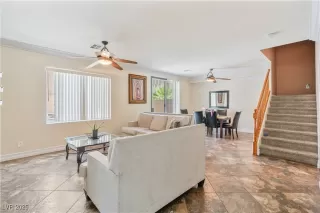 Photo #2: 2685832 Listing 