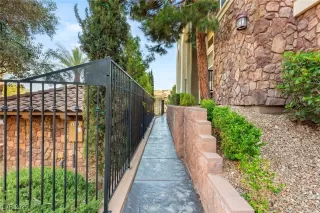 Photo #5: 2685867 Listing