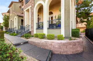 Photo #6: 2685867 Listing