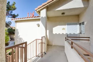 Photo #1: 2685889 Listing 