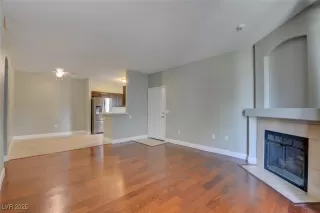 Photo #2: 2685889 Listing 