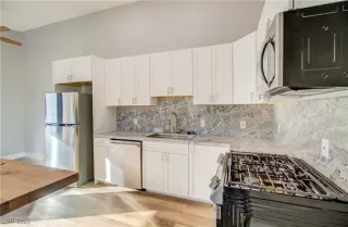 Photo #5: 2685897 Listing 