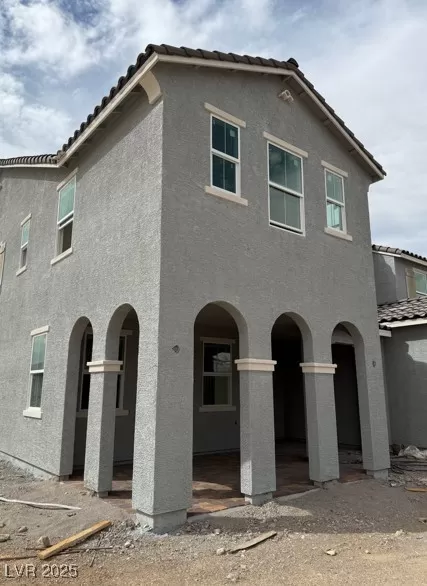 MLS: 2685925 Condo For Sale