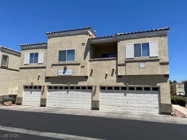 MLS: 2685951 Condo For Sale