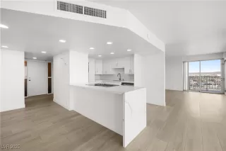 More Details about MLS # 2685962 : 3111 BEL AIR DRIVE 24G