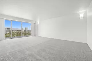 Photo #6: 2685962 Listing