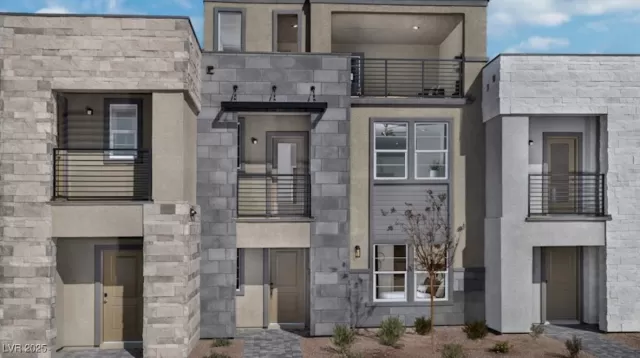 MLS: 2685964 Condo For Sale