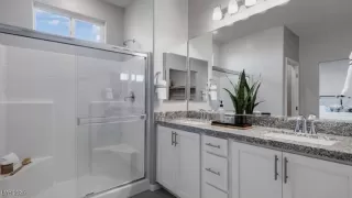 Photo #4: 2685964 Listing