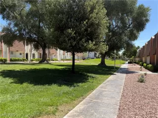 Photo #2: 2685966 Listing 