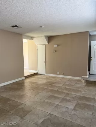 Photo #6: 2685966 Listing 