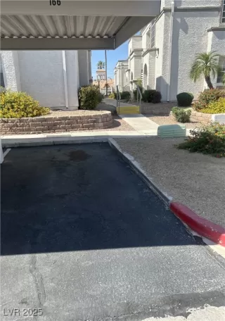 Photo #6: 2685993 Listing