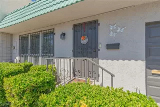 Photo #3: 2685997 Listing