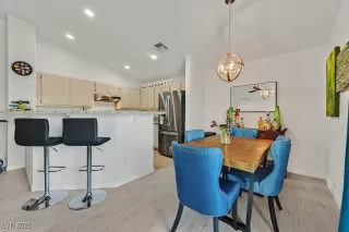 Photo #1: 2686004 Listing