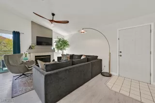 Photo #4: 2686004 Listing