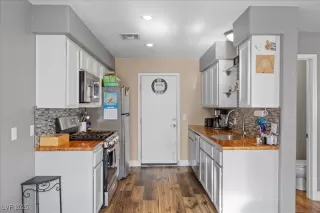 Photo #4: 2686005 Listing 