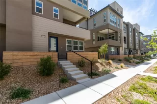 Photo #1: 2686029 Listing 