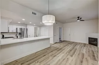 Photo #4: 2686052 Listing