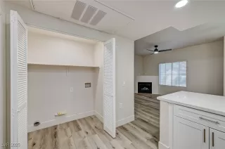 Photo #6: 2686052 Listing